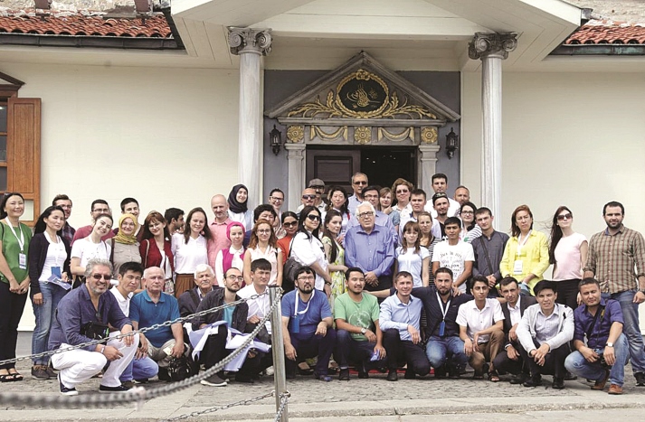 سويىمىز ءبىر, ءسوزىمىز ءبىر, ءوزىمىز ءبىر