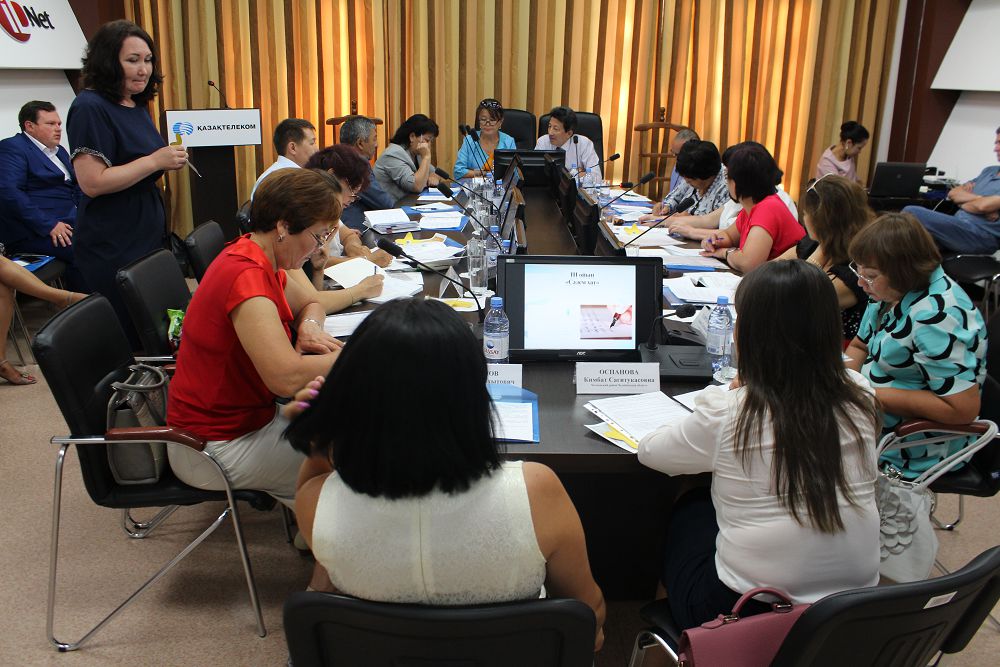 قوستانايدا انا ءتىلىن دامىتۋ بويىنشا دوڭگەلەك ۇستەل ءوتتى