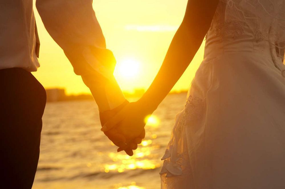 ەركەكتەر, ەز بولمايىق