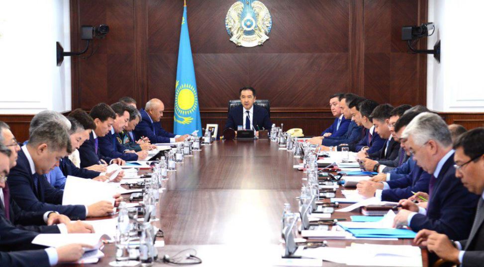 ۇكىمەتتە قازاقستاننىڭ 2022 جىلعا دەيىنگى الەۋمەتتىك-ەكونوميكالىق دامۋ بولجامى مەن باسىمدىقتارى قارالدى