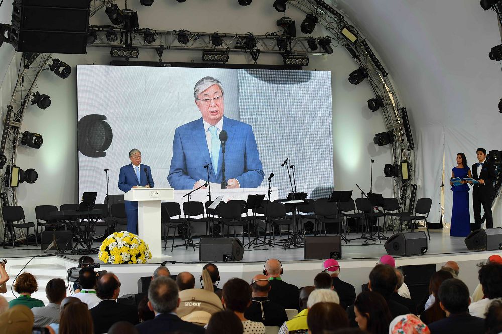 الەمدىك جانە ءداستۇرلى دىندەر ليدەرلەرىنىڭ VI سەزى استانادا وتەدى