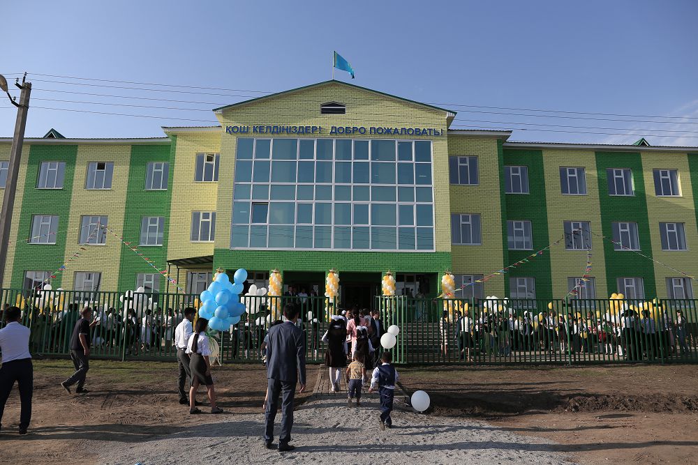 اقتوبەنىڭ اۋداندارىندا جاڭا مەكتەپتەر قولدانىسقا بەرىلدى