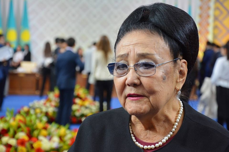 ماريامگۇلدى ەسكە الۋعا ارنالادى
