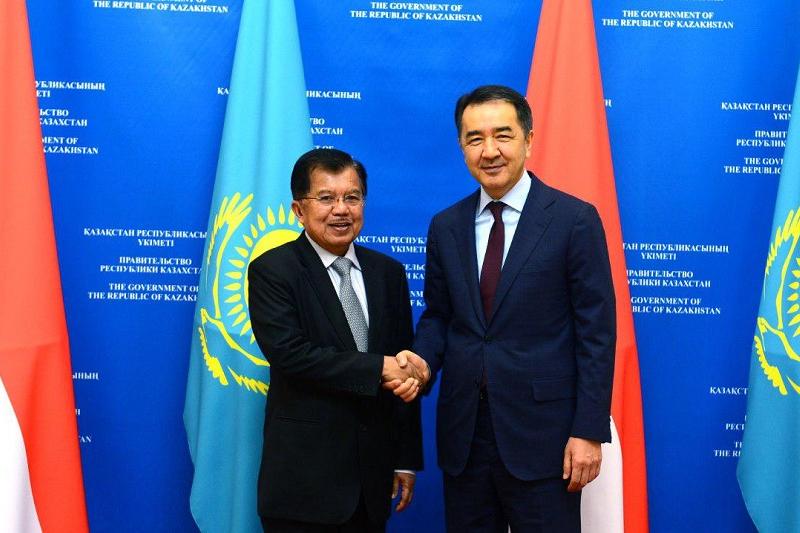 ب.ساعىنتاەۆ پەن يندونەزيانىڭ ۆيتسە-پرەزيدەنتى يسلام بانكينگىنە قاتىستى ماسەلەلەردى تالقىلادى