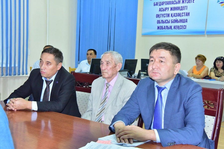 وقو-دا «رۋحاني جاڭعىرۋ» باعدارلامالىق ماقالانىڭ جۇزەگە اسىرىلۋى بارىسى تالقىلاندى