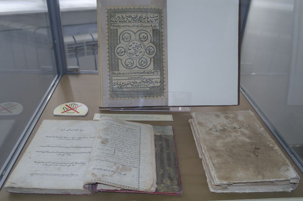 وتىراردان جەتكەن جادىگەرلەر