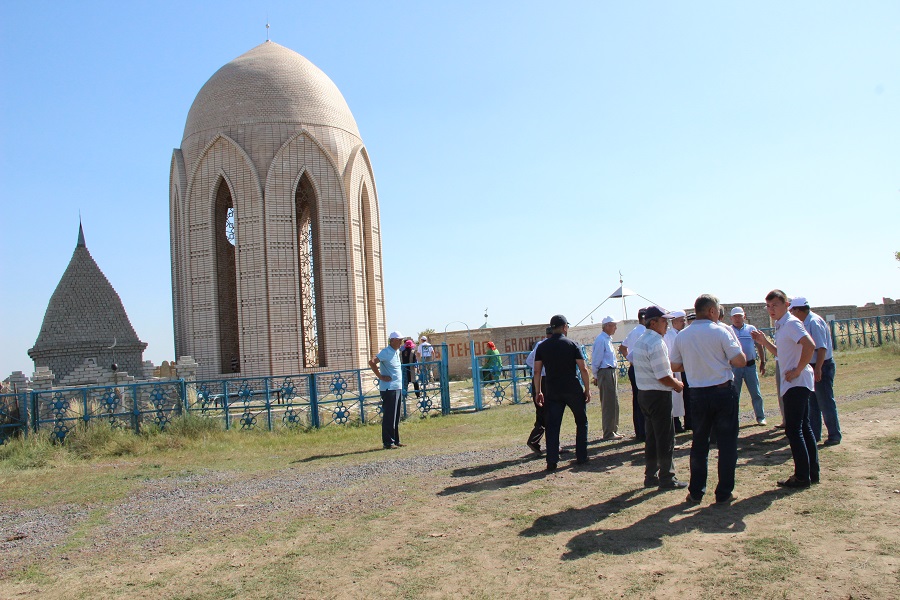 پاۆلوداردا كەسەنەلەرگە زيارات جاسالدى 