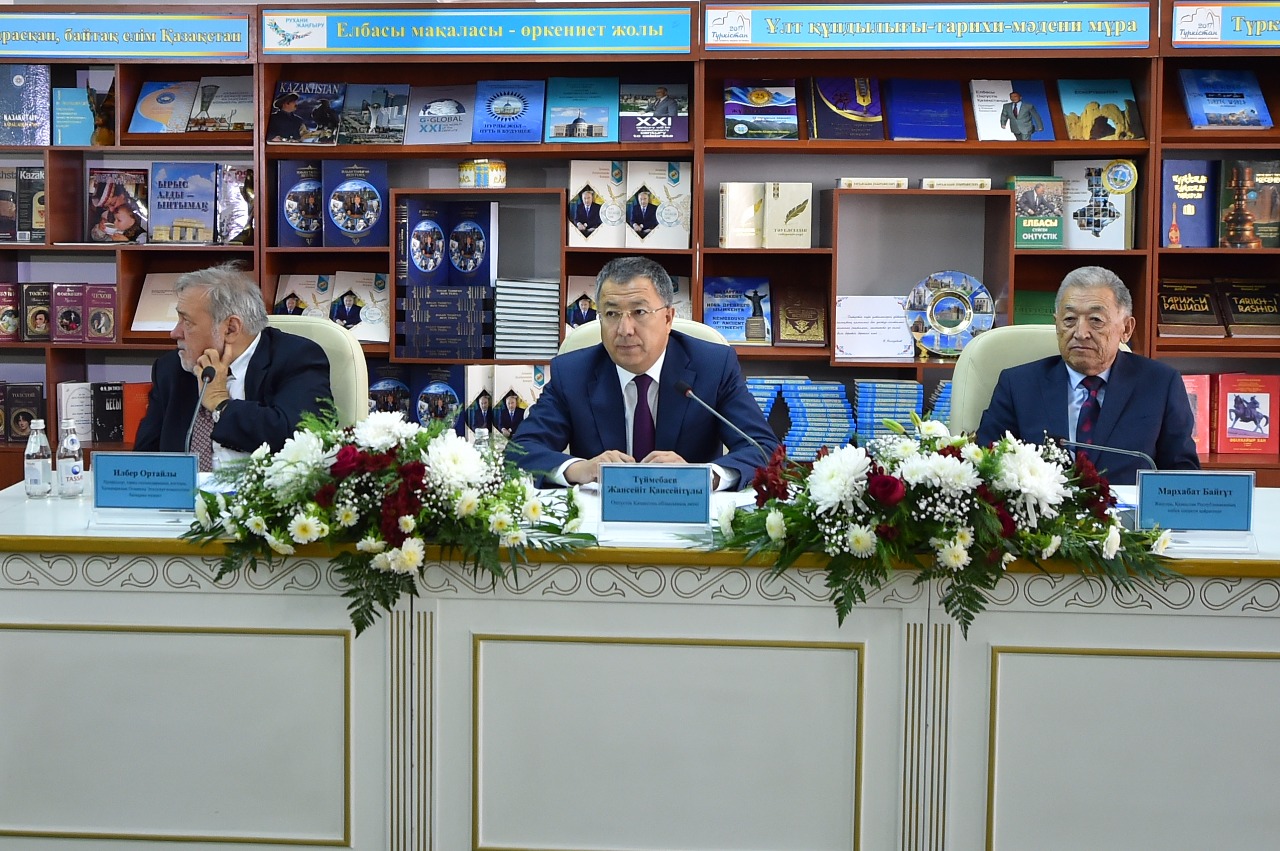 وقو-دا لاتىن الىپبيىنە قاتىستى تۇركولوگ-عالىمدار باس قوستى