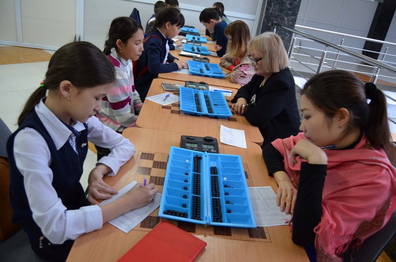 پاۆلوداردا توعىزقۇمالاقتان وتكەن فلەشموبقا 10 مىڭ وقۋشى قاتىستى 