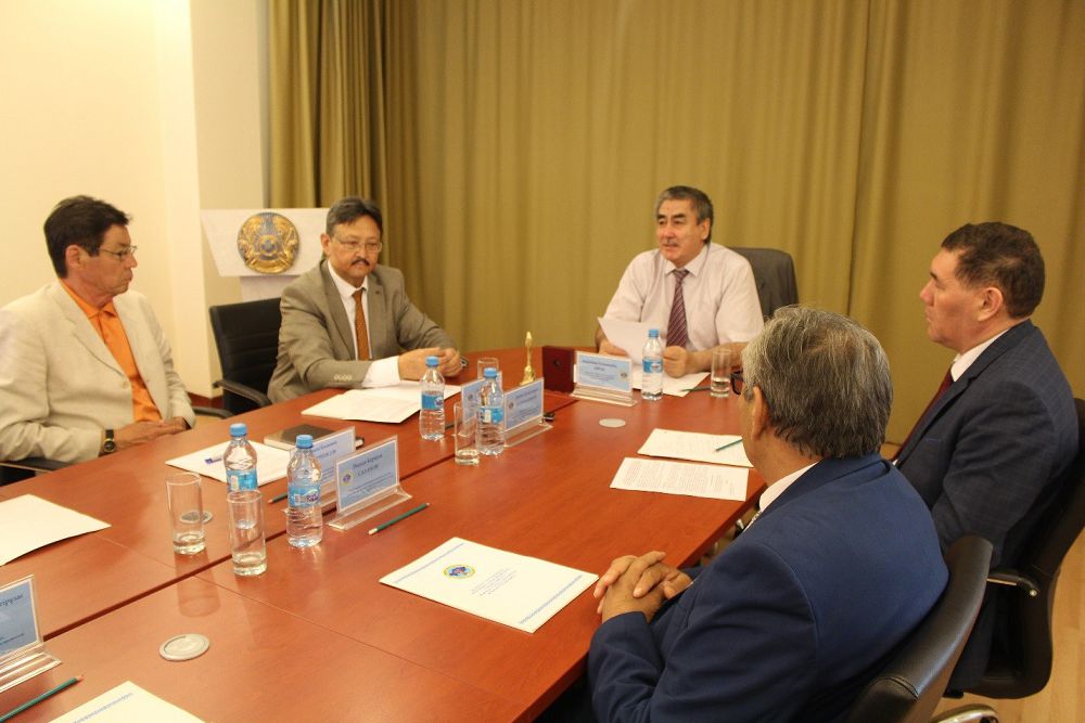 جاڭا ءداۋىردىڭ جارقىن جەمىسى