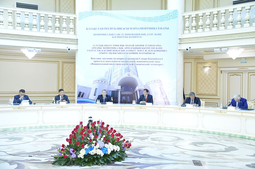 سەناتورلار اتىراۋ وبلىسىندا بولدى