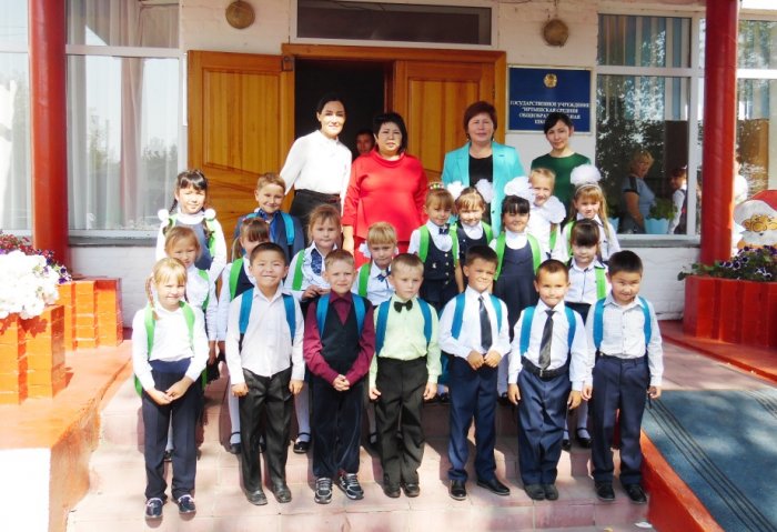 رەسەي جيناق بانكىنىڭ باسقارما توراعاسى ءوزى وقىعان مەكتەبىنە تارتۋ جاسادى