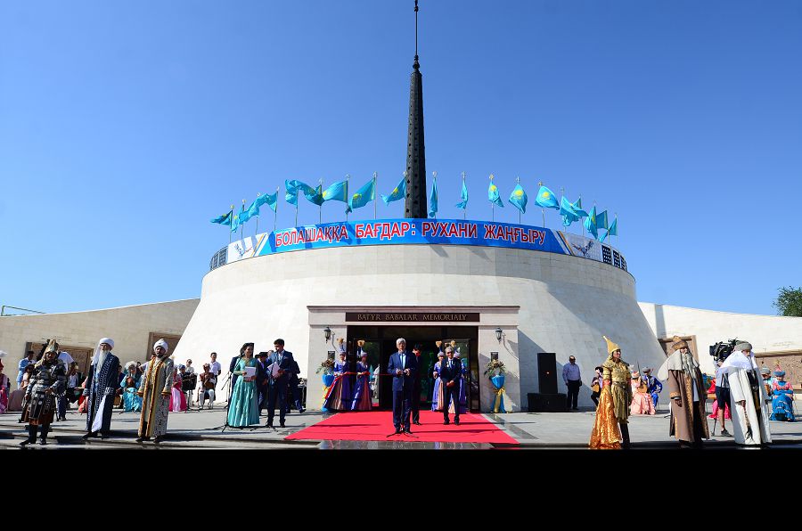 «باتىر بابالار» مەموريالى