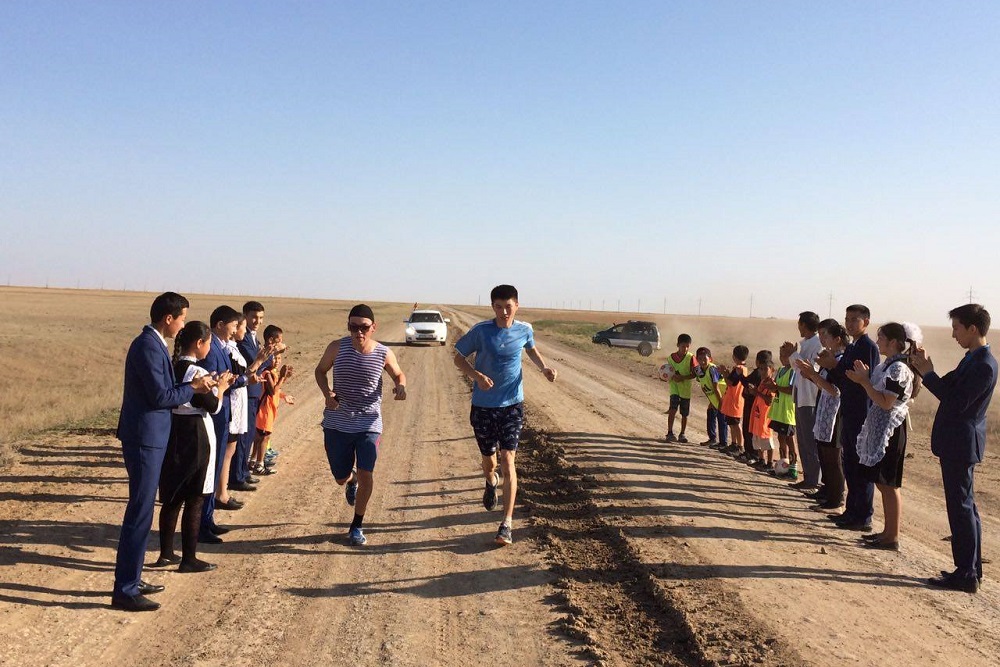 بقو-دا ەكى تۇرعىن 47 شاقىرىمدى ءتورت ساعاتتا جۇگىرىپ ءوتتى