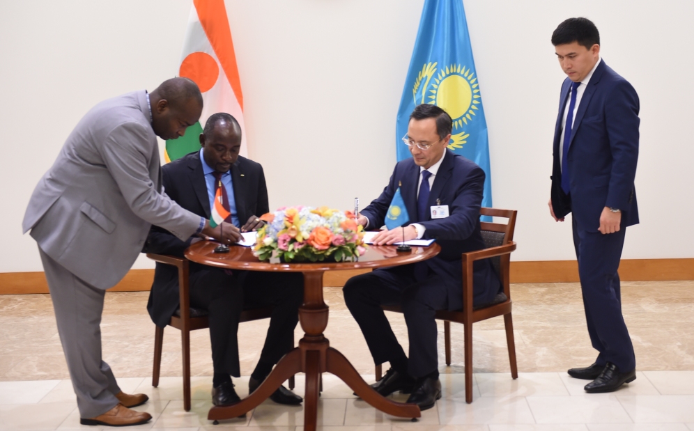 قازاقستان نيگەر رەسپۋبليكاسىمەن ديپلوماتيالىق قارىم-قاتىناس ورناتتى