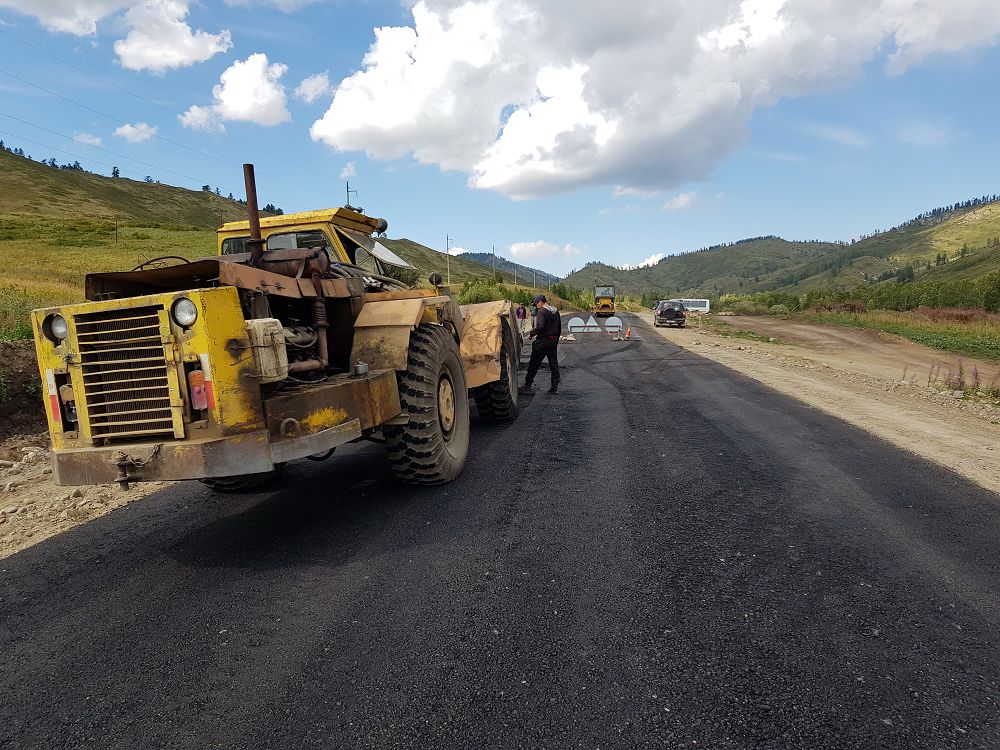 شەكارا شەبىندەگى تىرلىك 