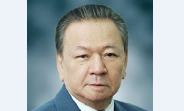 ۇزاقباي قارامانوۆتىڭ جاقىندارىنا كوڭىل ايتتى