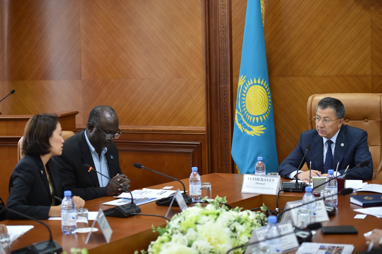 وقو اكىمى دۇنيەجۇزىلىك بانكتىڭ قازاقستانداعى وكىلى اتو براۋنمەن كەزدەستى