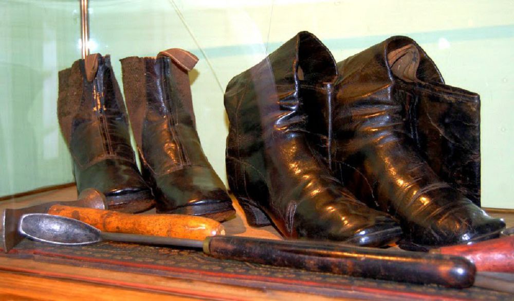 ەتىكشى گراف نەمەسە تولستويدىڭ ءحىىى تومى