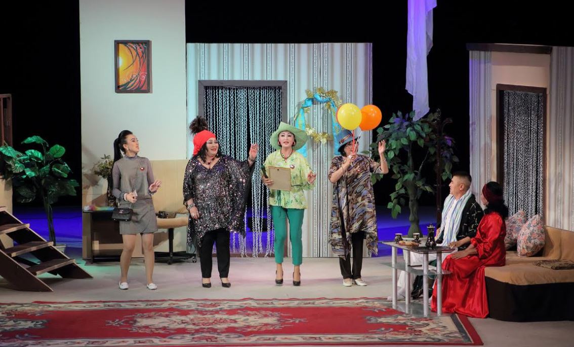 اباي اتىنداعى دراما تەاتر ءسۇلتانالى بالعاباەۆ شىعارماسىن ساحنالادى