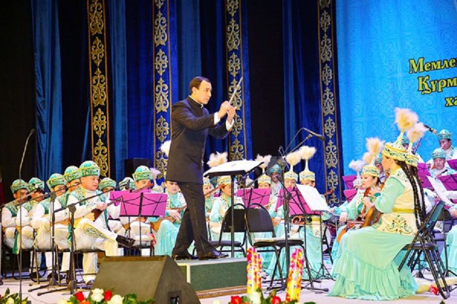 اتىراۋدا كۇي كۇمبىرلەگەن كەش ءوتتى