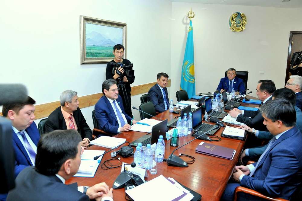 وزبەكستان جانە نورۆەگيامەن اۆتوموبيل قاتىناستارى تۋرالى كەلىسىمدەر قارالدى