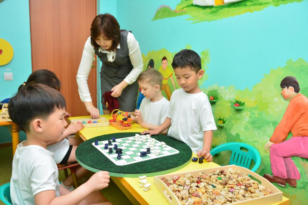 اسىق: تاربيە ءھام تەحنولوگيا
