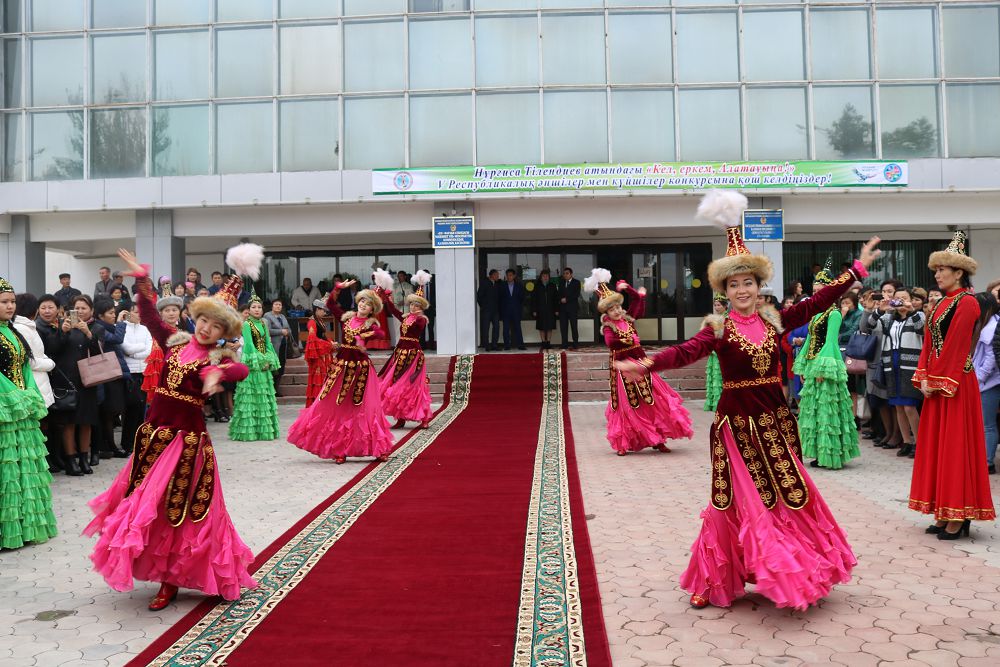 بايزاق اۋدانىندا «كەل, ەر­كەم, الاتاۋىڭا!» اتتى بايقاۋ ءوتتى