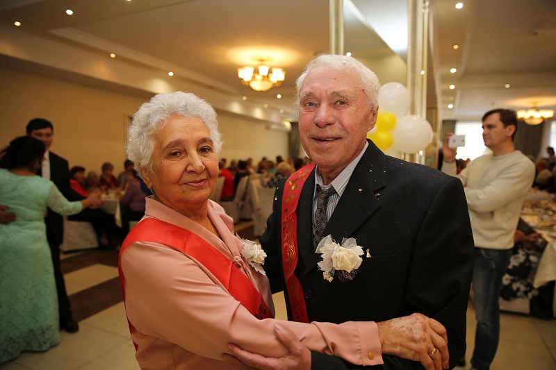 پاۆلودار وبلىسىندا  3 مىڭنان استام زەينەتكەرگە سىيلىق بەرىلدى