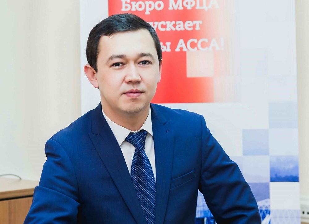 ەرنۇر رىسماعامبەتوۆ: ءار ادام زامانىنا ساي بولۋى كەرەك