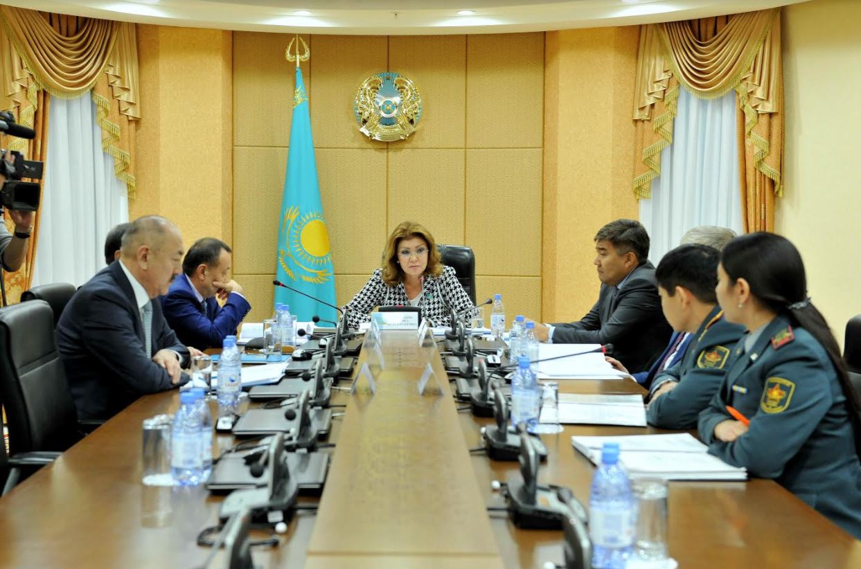 سەنات كوميتەتىندە «قارۋ ساۋداسى تۋرالى شارتتى راتيفيكاتسيالاۋ تۋرالى» زاڭ جوباسى قارالدى