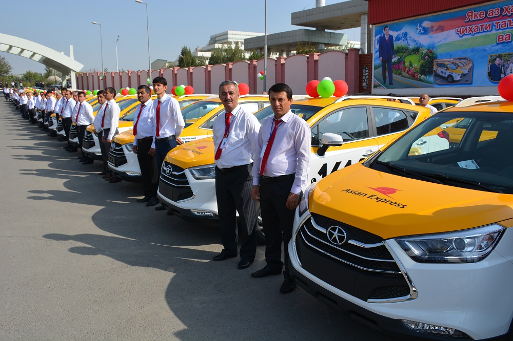 ەلىمىزدە قۇراستىرىلعان اۆتوكولىكتەر تاجىكستان نارىعىنا شىقتى