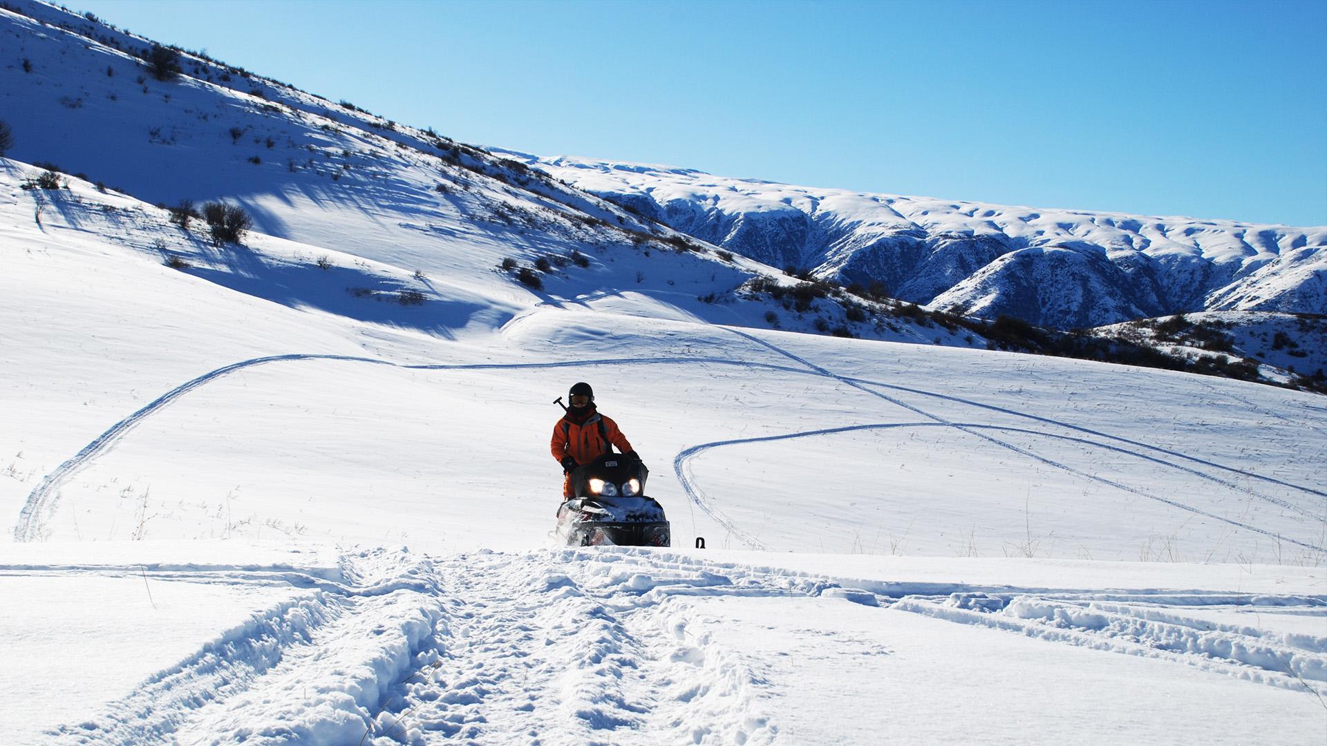 مىرزاشوقىعا شاڭعى كەشەنى سالىنادى