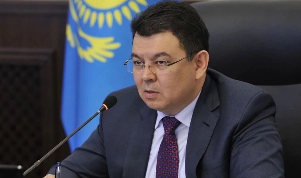 بوزىمباەۆ ۇكىمەت باسشىسىنىڭ بۇگىنگى شەشىمىنە پىكىرىن ءبىلدىردى