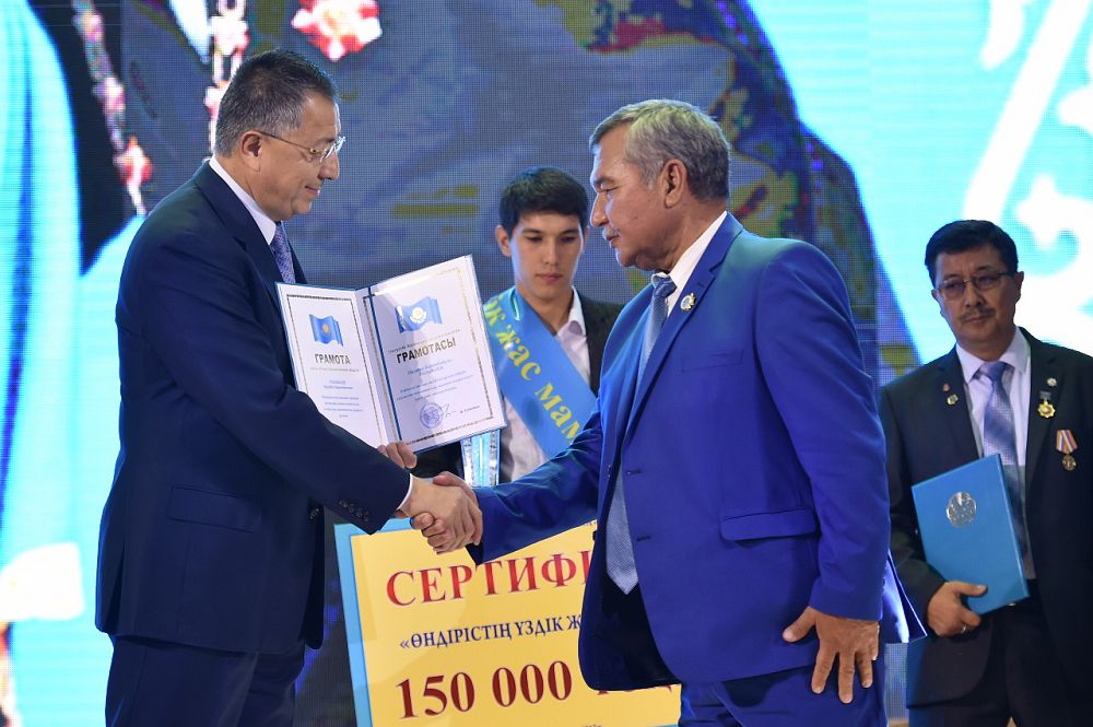 شىمكەنتتە ەڭبەك ديناستيالارىنىڭ وبلىستىق فورۋمى ءوتتى