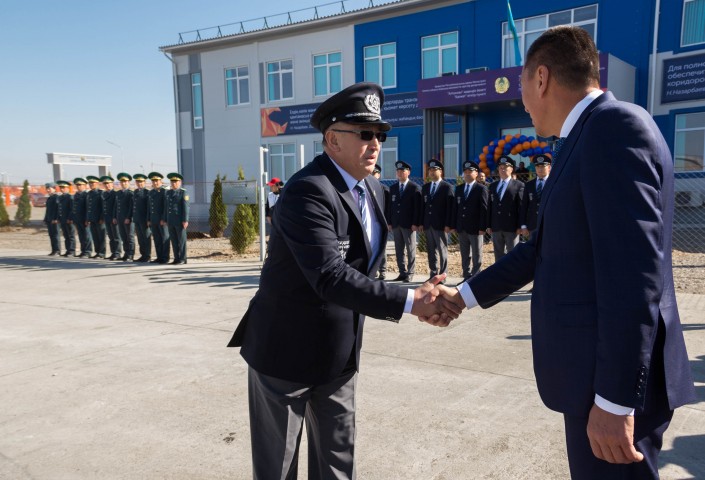 قازاقستان-قىتاي شەكاراسىندا «قالجات» زاماناۋي كەدەن لوگيستيكالىق ورتالىعى اشىلدى