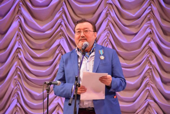  ۇلىقبەك ەسداۋلەت: جاس مامانداردى الىپپەنى جەتىلدىرۋ ىسىنە ارالاستىرعان ءجون