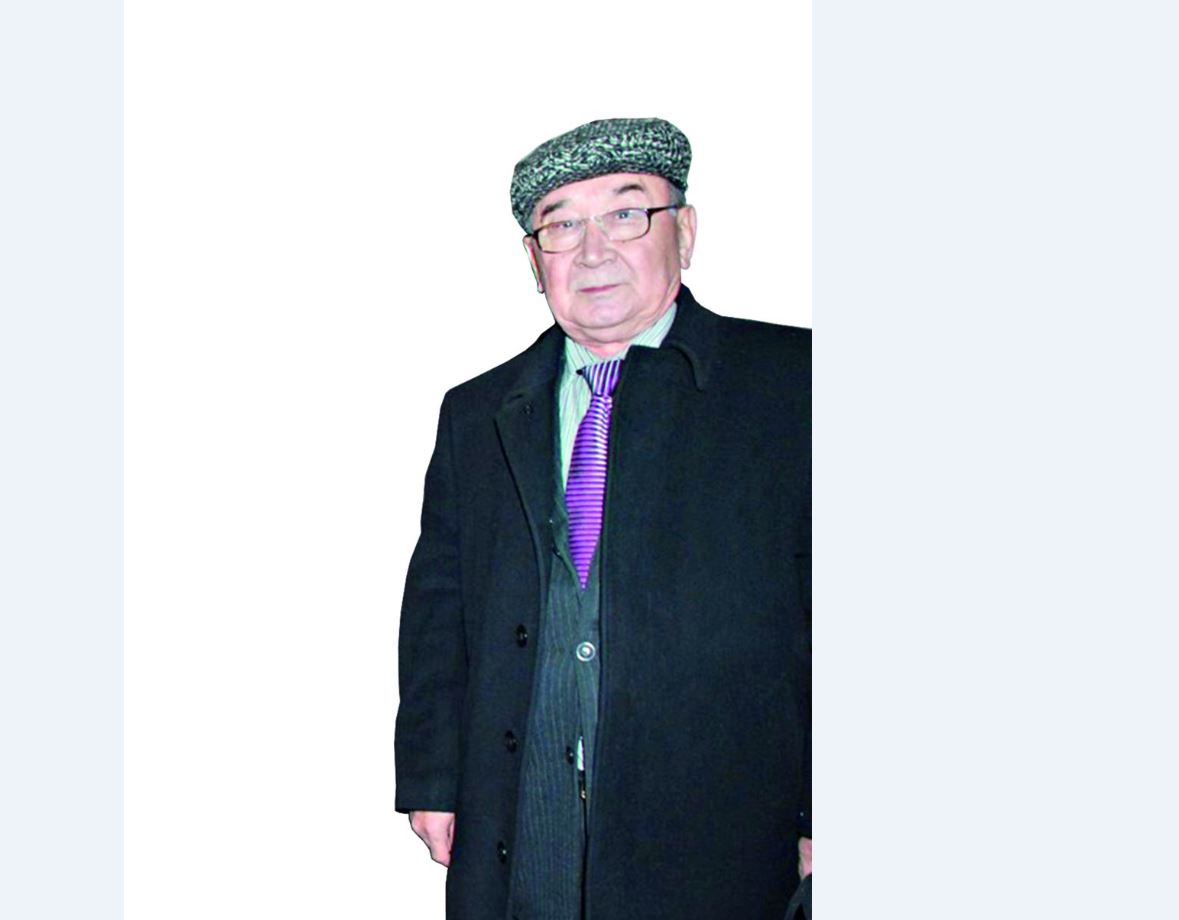 قايران كەڭەس, كەنەكەم! (ەسسە)