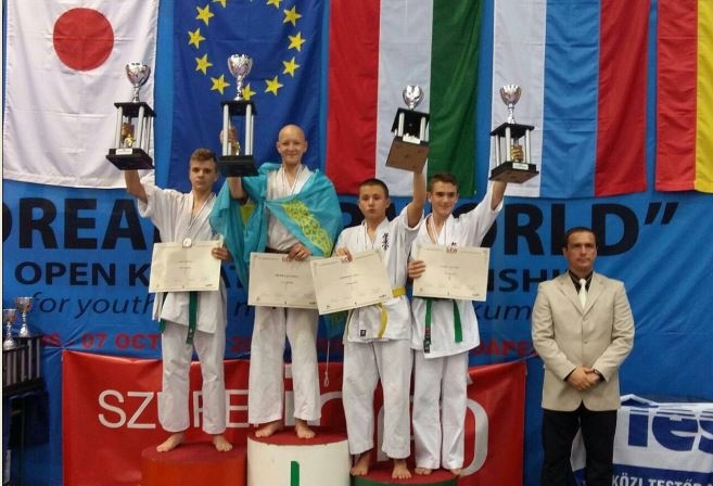 بۋداپەشتتە وتكەن الەم كۋبوگىندا استانالىق اۋلا كلۋبىنىڭ تاربيەلەنۋشىلەرى چەمپيون اتاندى