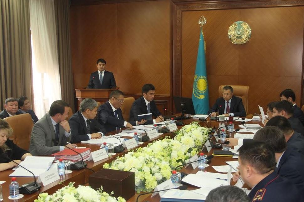 ج. تۇيمەباەۆ: «وبلىسىمىزدا جەر قويناۋىن زاڭسىز پايدالانۋعا جول بەرىلمەۋى كەرەك»