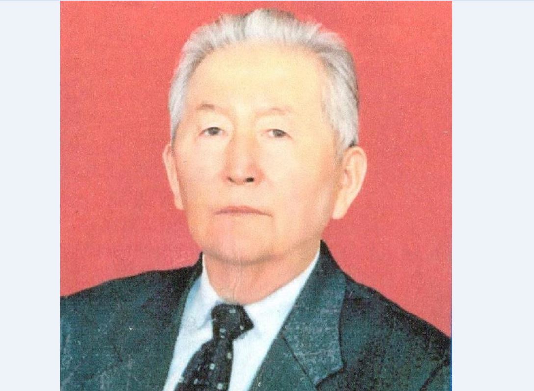 ۇلتىنىڭ ءسوزىن سويلەگەن