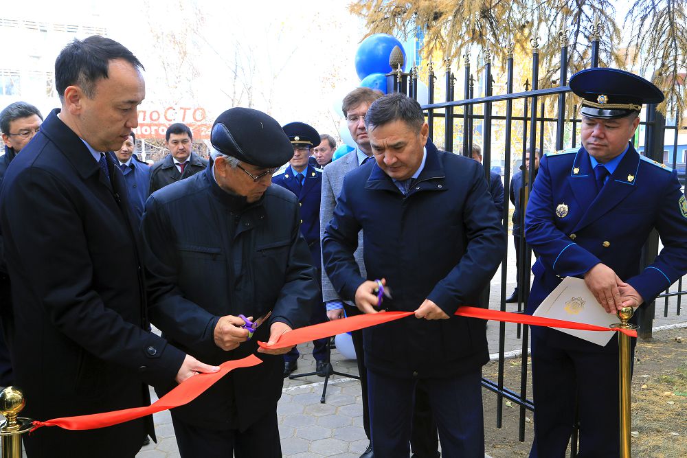 قوستانايدا قۇقىق قورعاۋ قىزمەتتەرى ورتالىعى اشىلدى