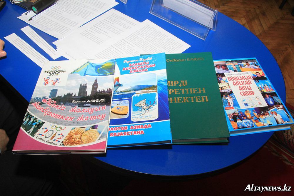 بەلگىلى جۋرناليست وڭ­داسىن ەلۋباي زايسان اۋدانىندا شىعارماشىلىق كەزدەسۋ وتكىزدى