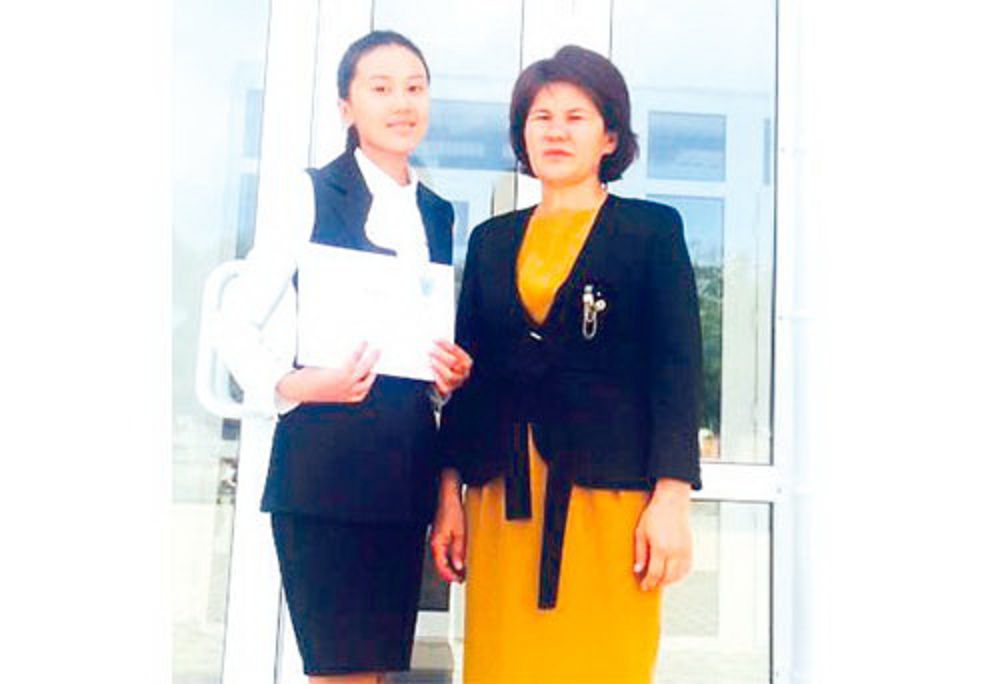 جامبىل وبلىسىندا مەكتەپ وقۋشىسى ابايدىڭ 200 ولەڭىن جاتقا وقىدى