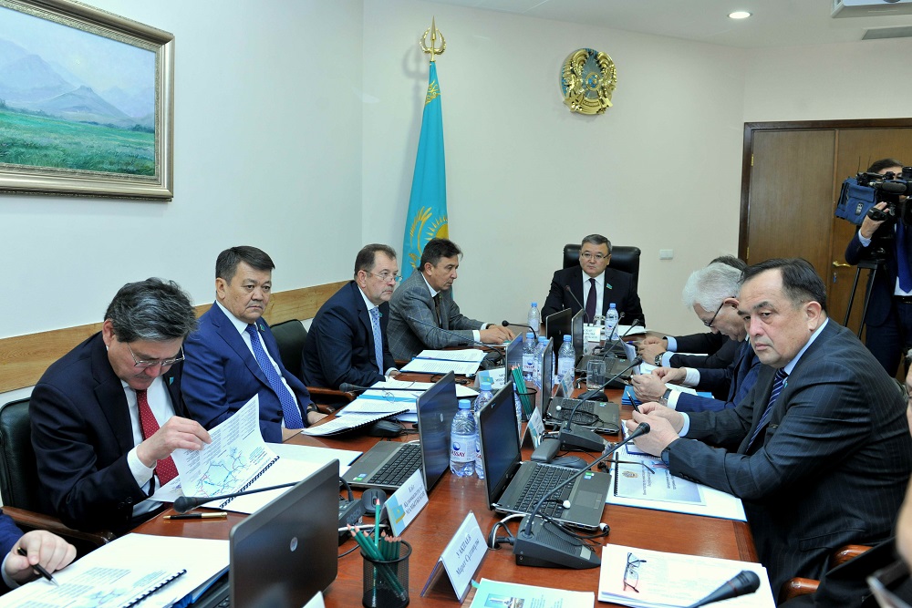 قازاقستان مەن ازيا دامۋ بانكى اراسىنداعى حالىقارالىق قۇجات قارالدى