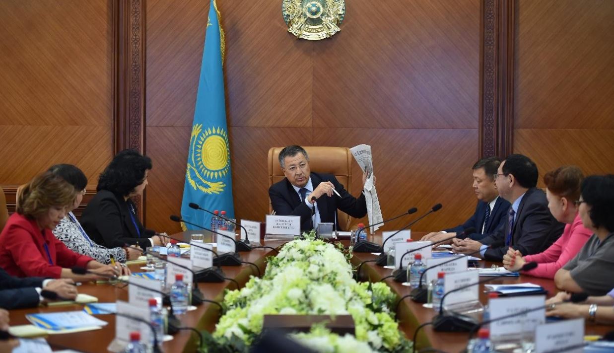 ج.تۇيمەباەۆ: ەلباسىمىزدىڭ لاتىن الىپبيىنە قاتىستى جارلىعى ەلىمىزدەگى ەڭ باستى وقيعالاردىڭ ءبىرى