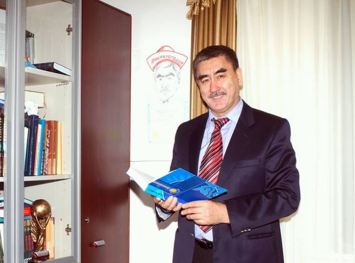 بۇركىتباي اياعان: اق نەكەنى اياقاستى ەتپەگەن ەلمىز