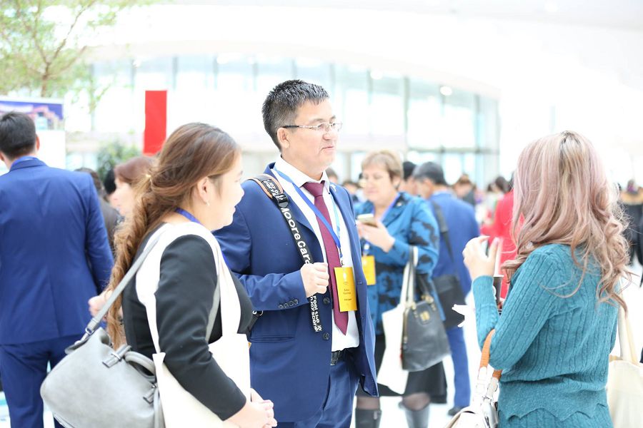 استاناعا الەمنىڭ ءبىلىم سالاسىنداعى ايتۋلى سپيكەرلەرى كەلدى