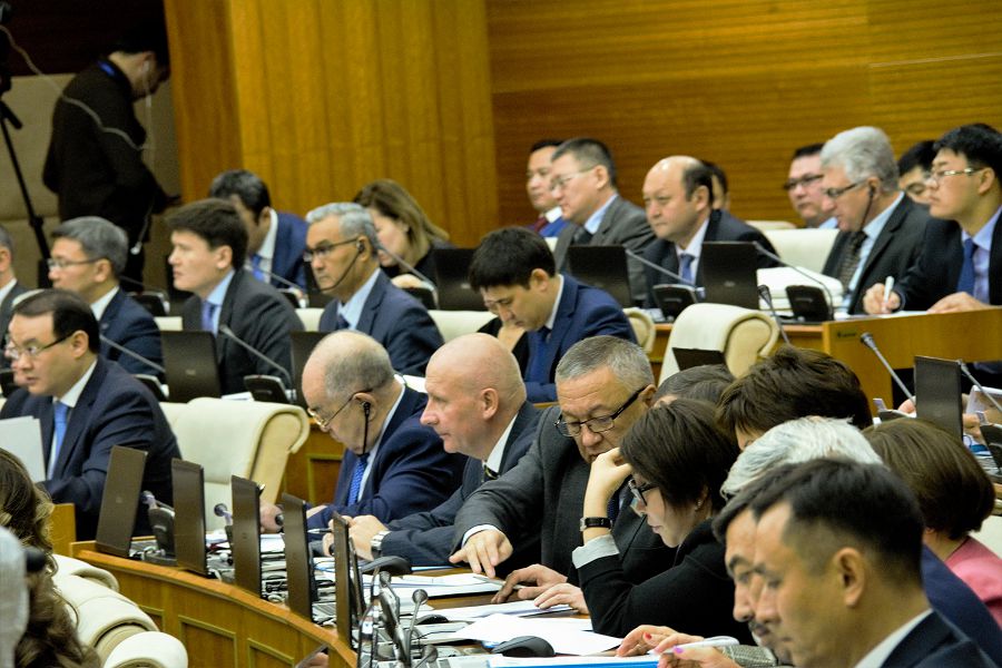 شەكارا زاستاۆالارىنا باتىرلار ەسىمىن بەرسەك 