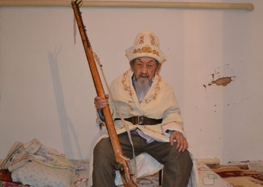 «اتقا مىنبەگەن سوڭ ءبارى بەكەر عوي...»